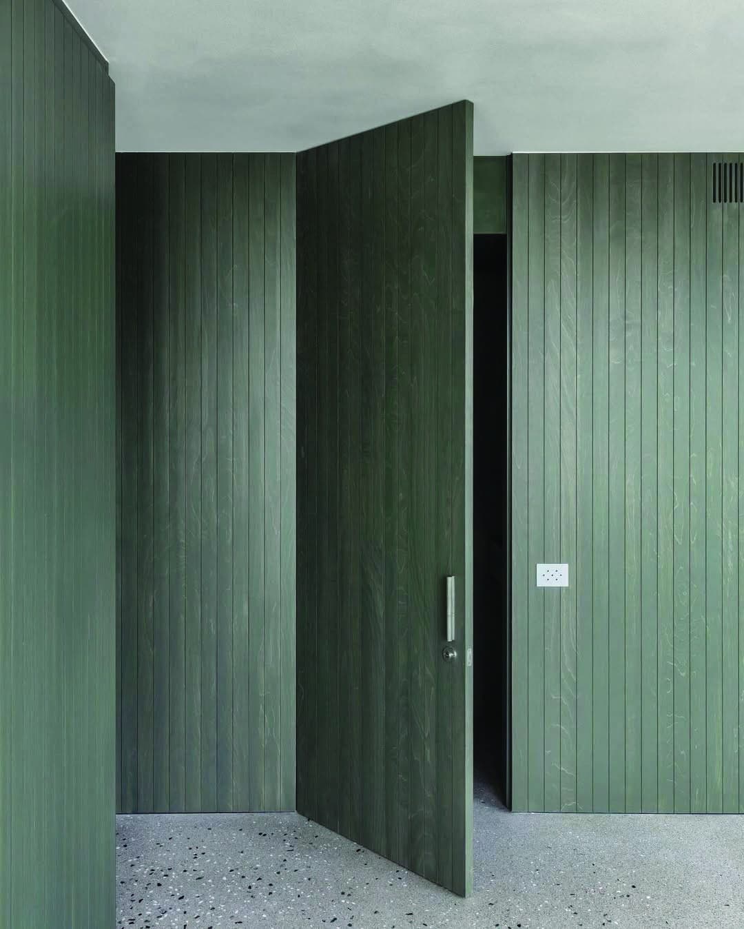 Verso door by DEVALKO